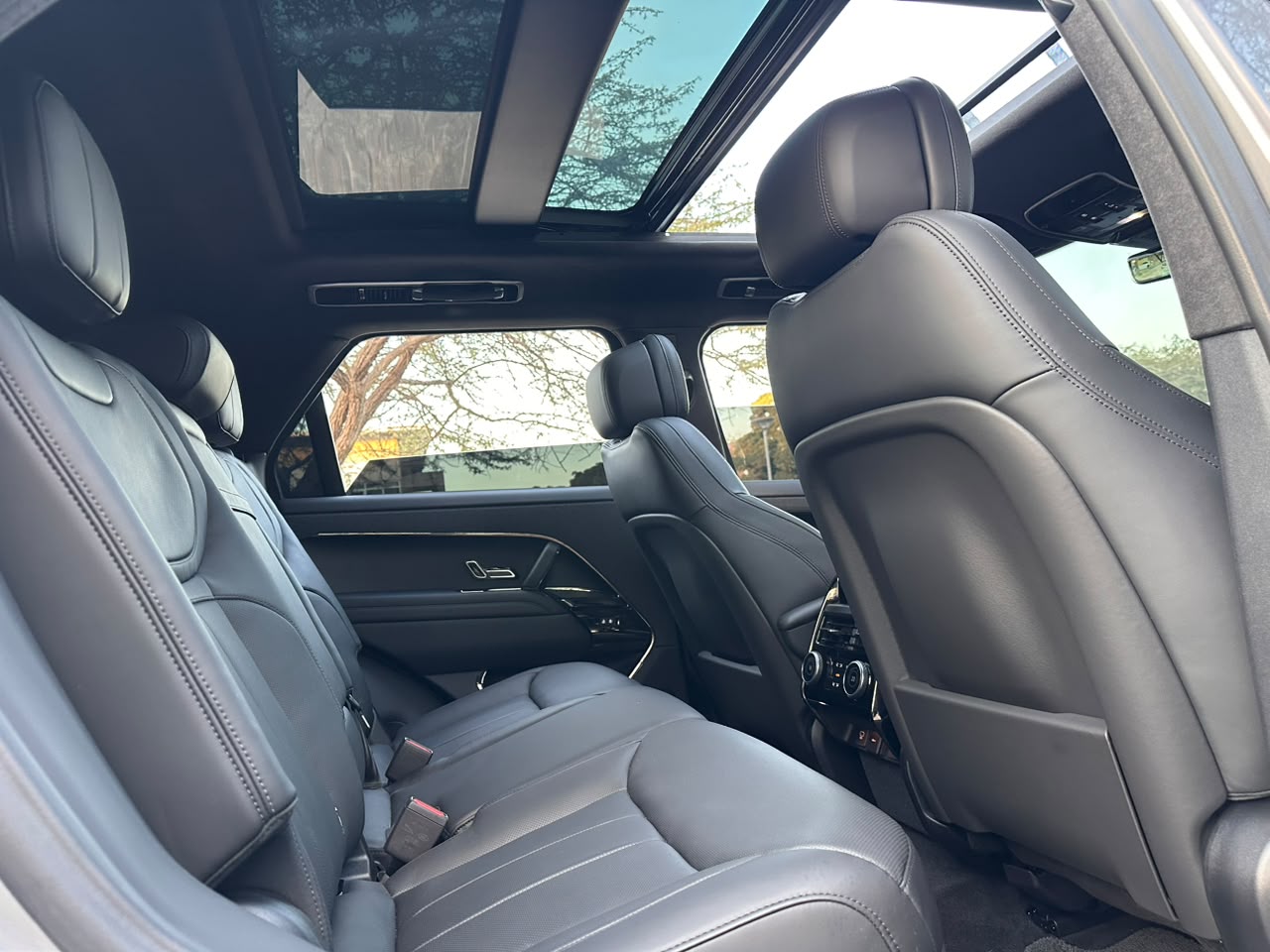 RANGE ROVER SPORT  DAYNAMIC  SE MHEV thumbnail 7